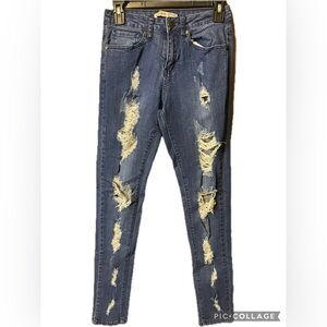 NWOT LoLo jeans dark wash distressed 5 pocket one button front zip